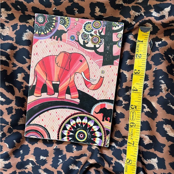 Chronicle Books Other - New Chronicle Books 🐘 Journal